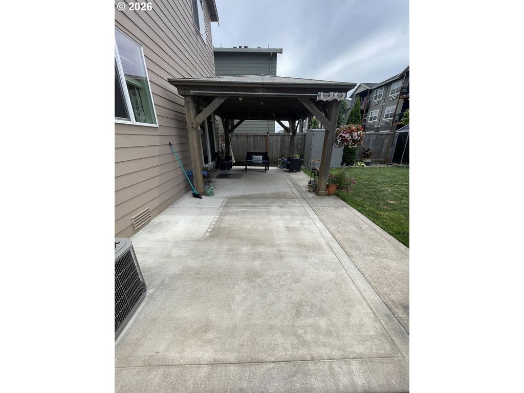 Image 27 of property listing at 2383 Nw MATTEO Dr, Mc Minnville, OR 97128