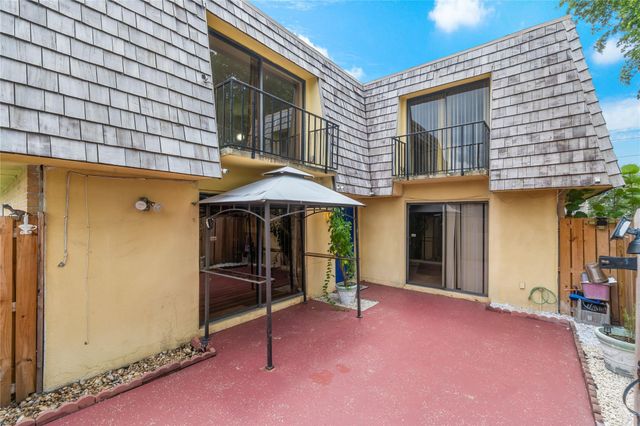 216 Lake Arbor Drive, Palm Springs, FL 33461