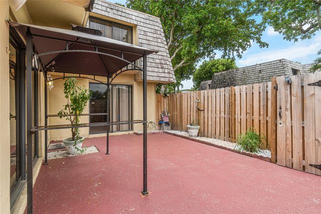 216 Lake Arbor Drive, Palm Springs, FL 33461