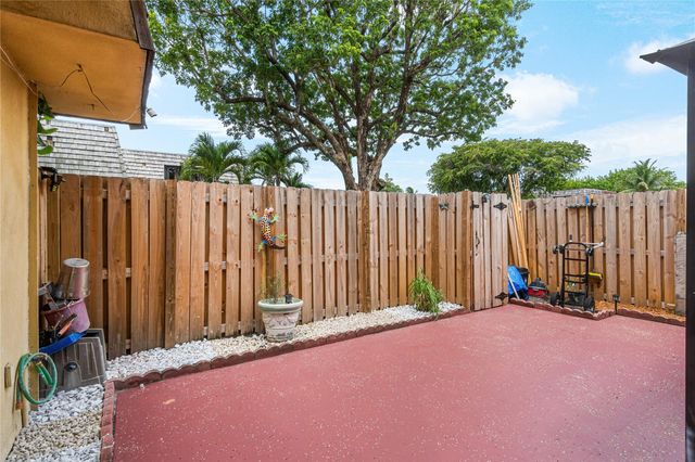 216 Lake Arbor Drive, Palm Springs, FL 33461