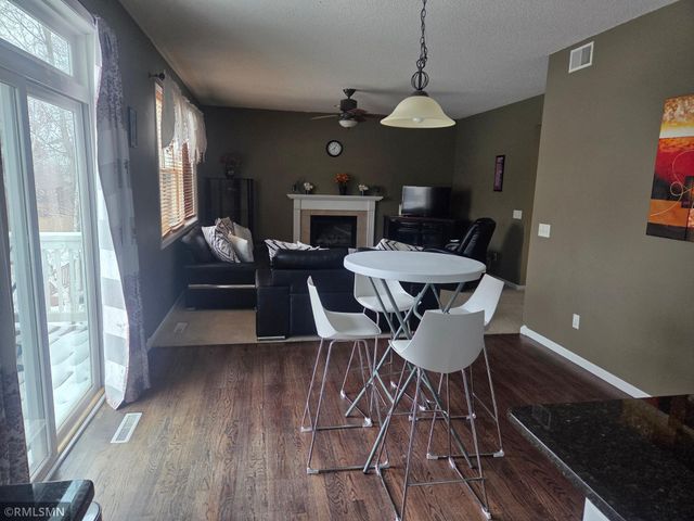 6902 Falmouth Curve, Shakopee, MN 55379