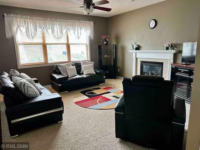 6902 Falmouth Curve, Shakopee, MN 55379