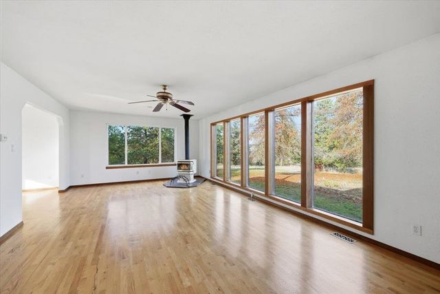 20408 W Indiana Ln, Medical Lake, WA 99022