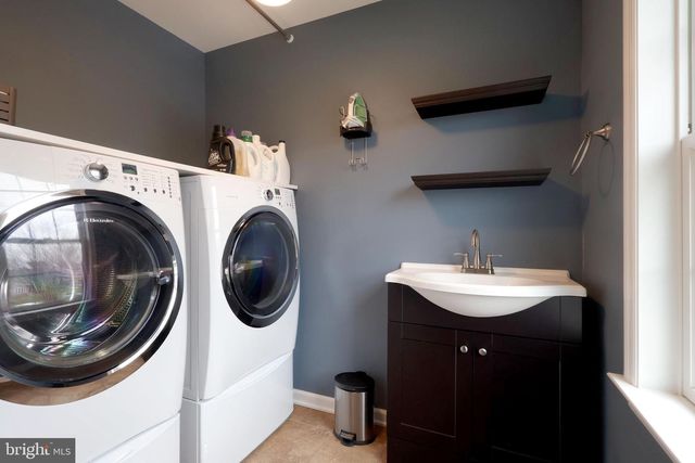 170 FERNLEAF CT., State College, PA 16801