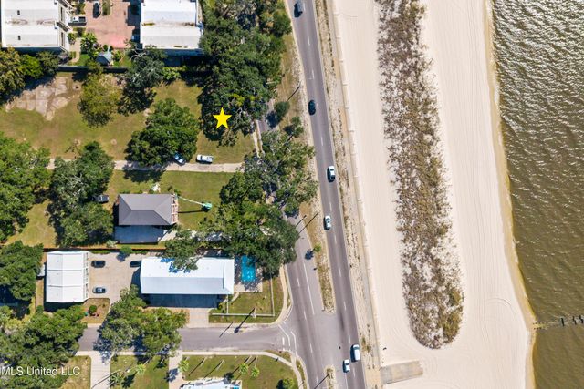 1484 Beach Boulevard, Biloxi, MS 39530