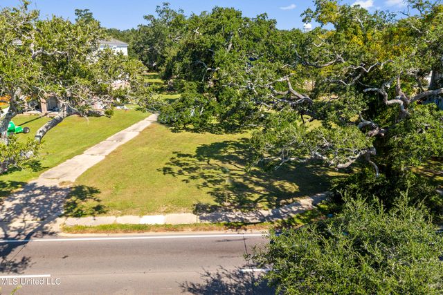 1484 Beach Boulevard, Biloxi, MS 39530