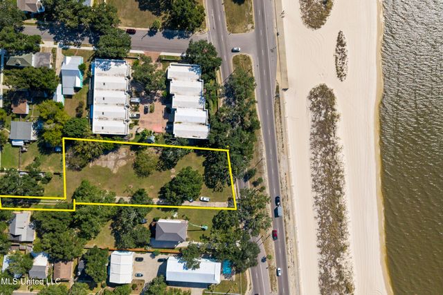 1484 Beach Boulevard, Biloxi, MS 39530