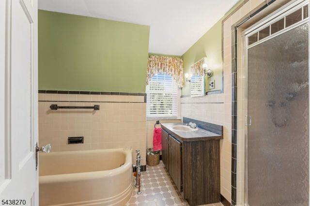 1400 Summit Ter, Linden City, NJ 07036