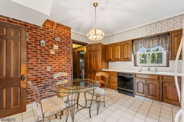 1400 Summit Ter, Linden City, NJ 07036