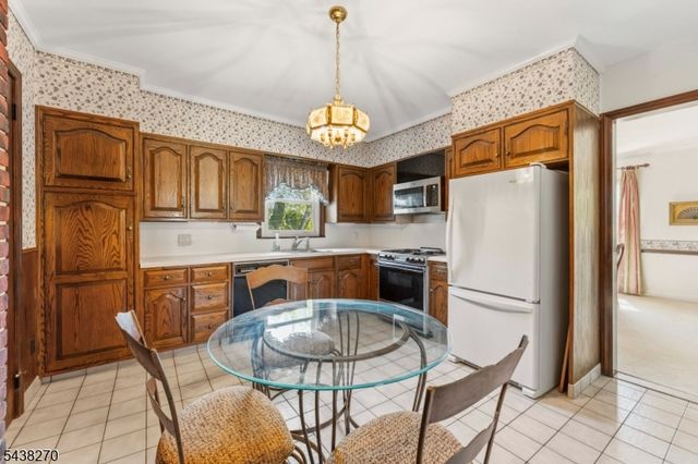 1400 Summit Ter, Linden City, NJ 07036