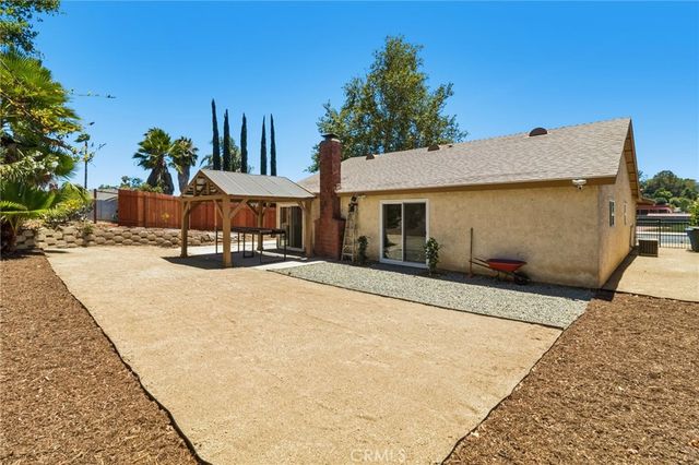 29860 Mira Loma Drive, Temecula, CA 92592