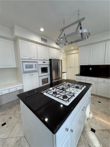 6 Ponte, Irvine, CA 92606