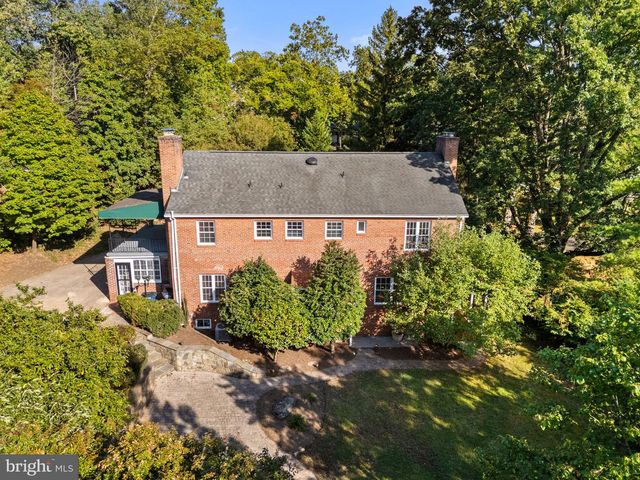 45545 LAKESIDE DR, Sterling, VA 20165