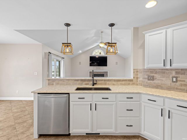 1226 Bowden Drive, Evansville, IN 47725