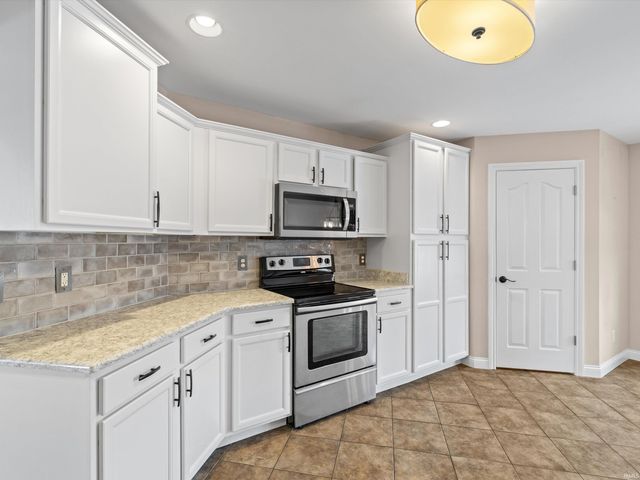 1226 Bowden Drive, Evansville, IN 47725