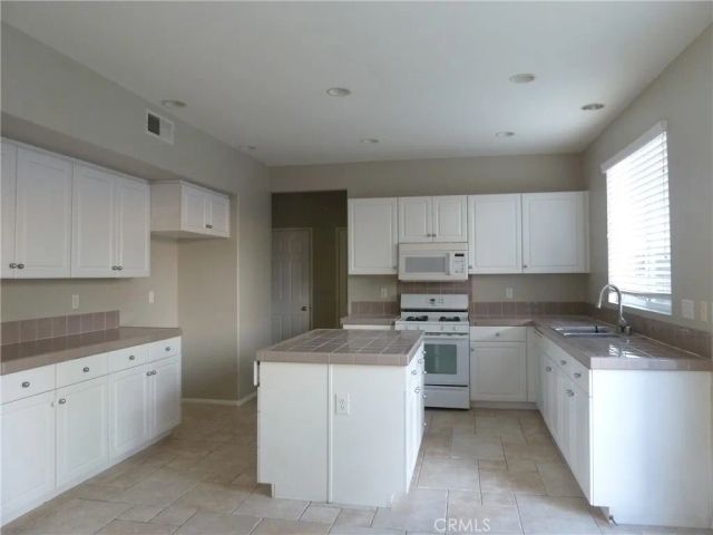 23676 Spring Oak Place, Murrieta, CA 92562