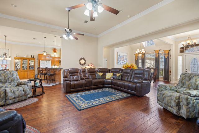 7711 Ravenswood Road, Granbury, TX 76049