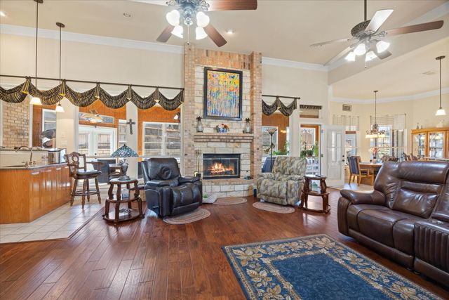 7711 Ravenswood Road, Granbury, TX 76049