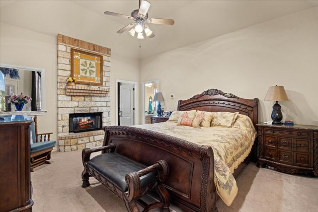 7711 Ravenswood Road, Granbury, TX 76049