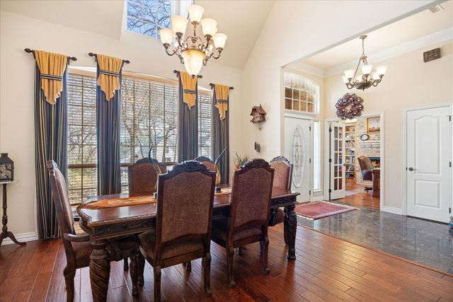 7711 Ravenswood Road, Granbury, TX 76049