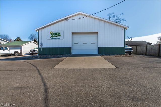 13390 Ravenna Avenue NE, Hartville, OH 44632