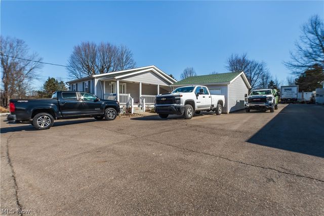 13390 Ravenna Avenue NE, Hartville, OH 44632