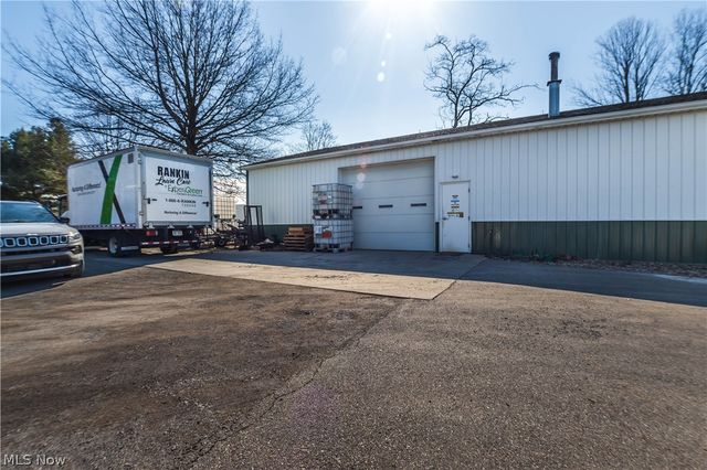 13390 Ravenna Avenue NE, Hartville, OH 44632