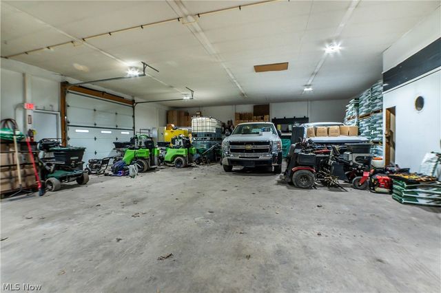 13390 Ravenna Avenue NE, Hartville, OH 44632