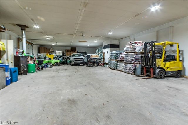 13390 Ravenna Avenue NE, Hartville, OH 44632