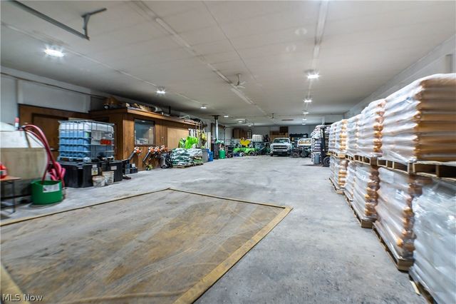 13390 Ravenna Avenue NE, Hartville, OH 44632