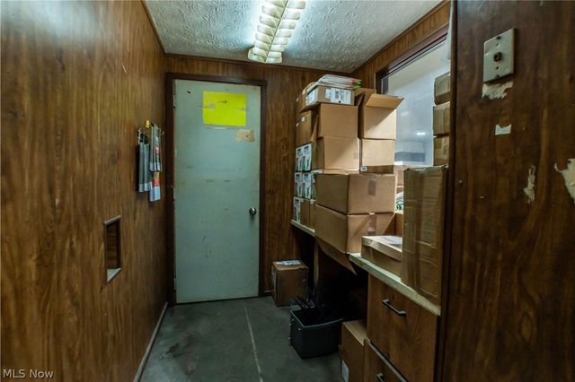 13390 Ravenna Avenue NE, Hartville, OH 44632