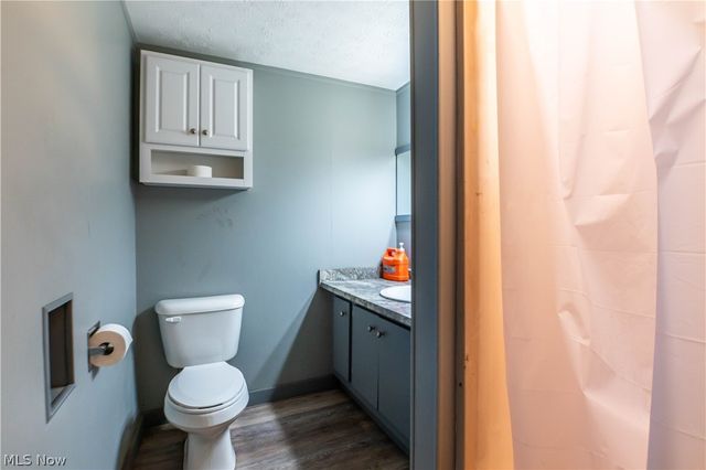 13390 Ravenna Avenue NE, Hartville, OH 44632