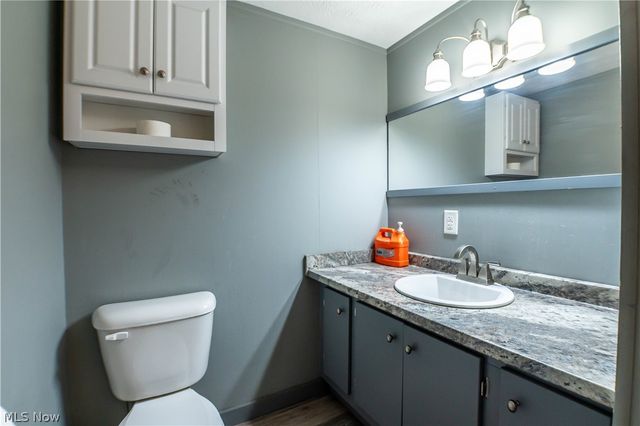 13390 Ravenna Avenue NE, Hartville, OH 44632