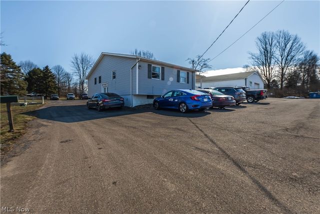 13390 Ravenna Avenue NE, Hartville, OH 44632