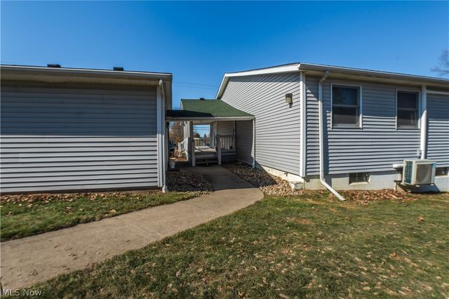 13390 Ravenna Avenue NE, Hartville, OH 44632