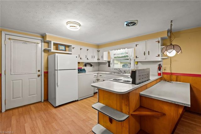 706 Fairwood Trail, Asheboro, NC 27205