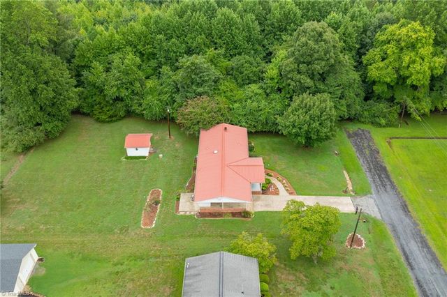 706 Fairwood Trail, Asheboro, NC 27205