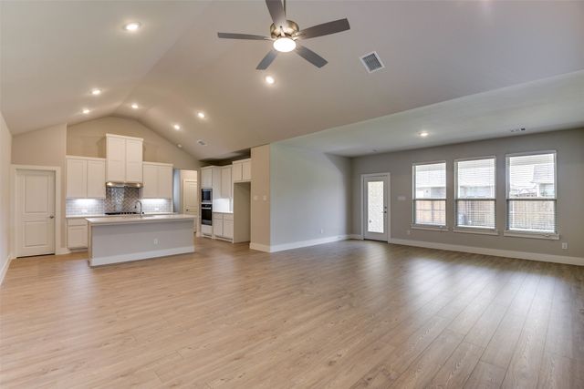 2205 Glacier Drive, Waxahachie, TX 75165