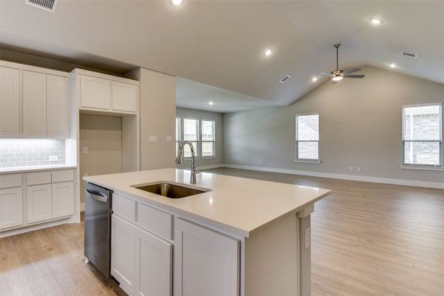 2205 Glacier Drive, Waxahachie, TX 75165