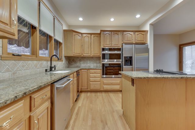 3998 Eagle Trace Drive, Greenwood, IN 46143