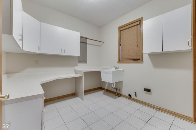 3998 Eagle Trace Drive, Greenwood, IN 46143