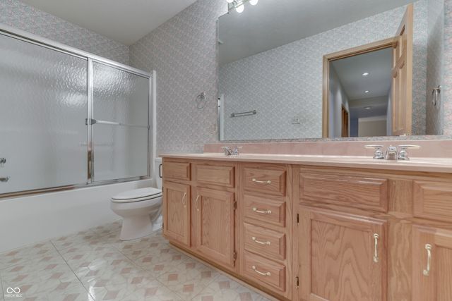 3998 Eagle Trace Drive, Greenwood, IN 46143