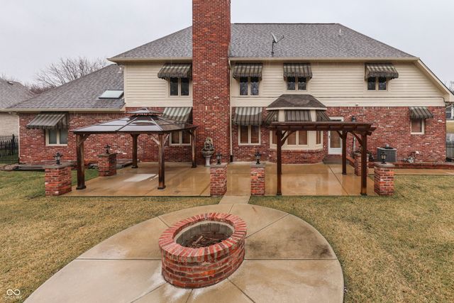 3998 Eagle Trace Drive, Greenwood, IN 46143