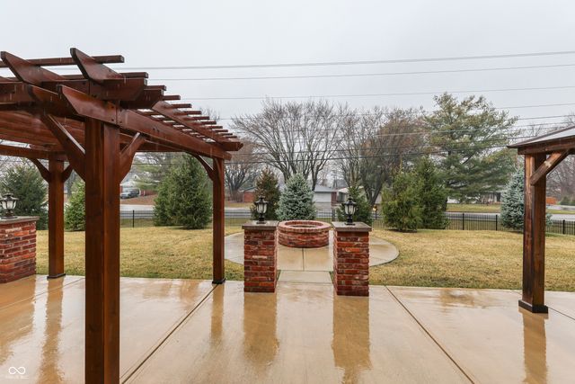 3998 Eagle Trace Drive, Greenwood, IN 46143