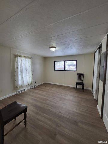 771 Century Estates, Galesburg, IL 61401