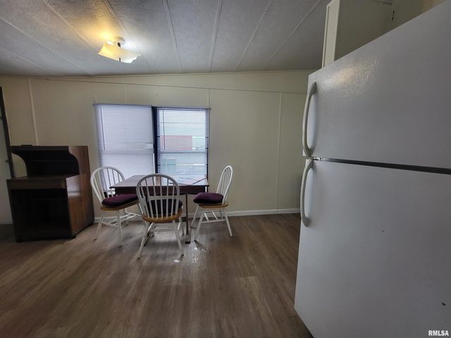 771 Century Estates, Galesburg, IL 61401