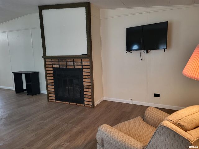 771 Century Estates, Galesburg, IL 61401