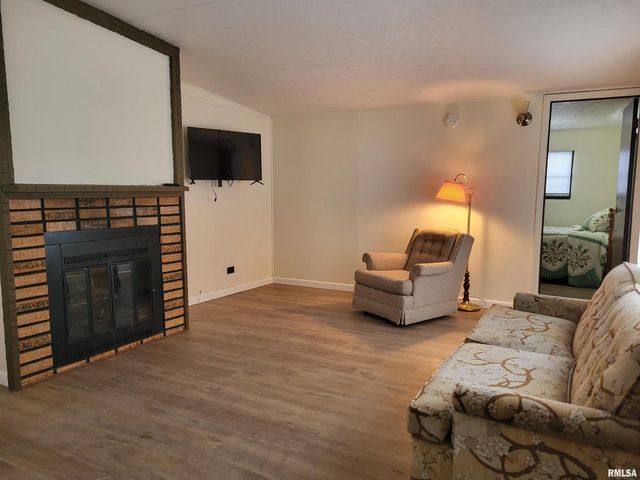 771 Century Estates, Galesburg, IL 61401