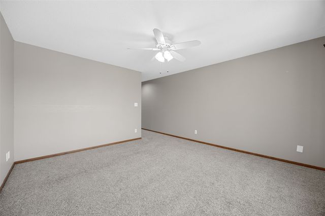 716 East Post Court SE, Cedar Rapids, IA 52403