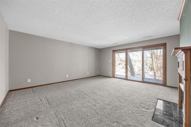 716 East Post Court SE, Cedar Rapids, IA 52403